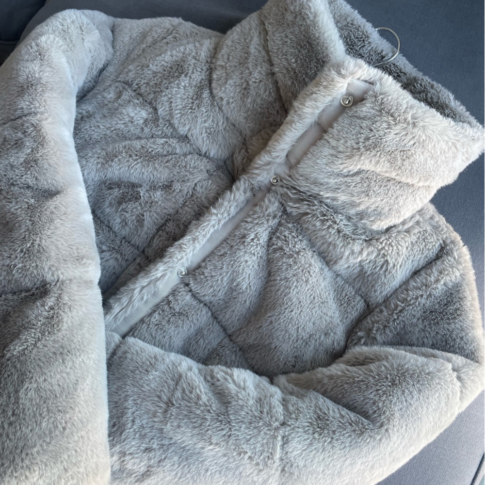 Abercrombie Faux Fur Mini Puffer Gray